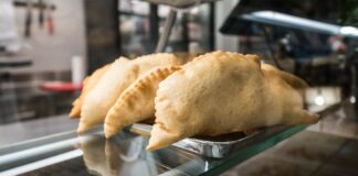 Ile kalorii mają pierogi z serem?