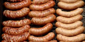 Ile kalorii ma kiełbasa? Wartości odżywcze, waga i właściwości zdrowotne sausage, grill, bbq